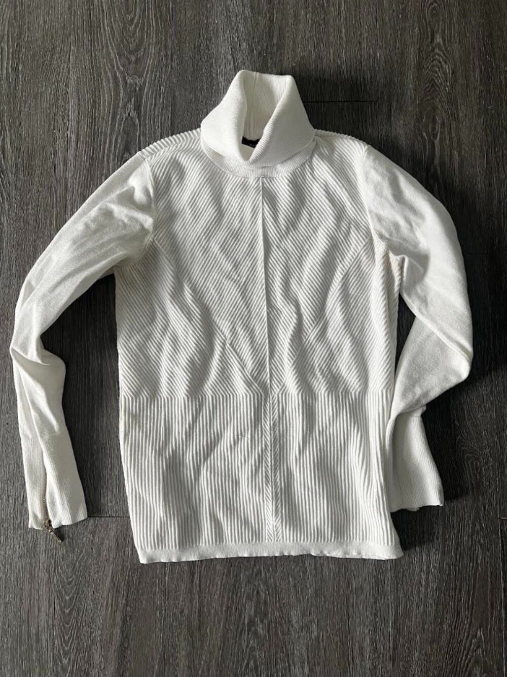 White House Black Market Turtleneck Sweater M
